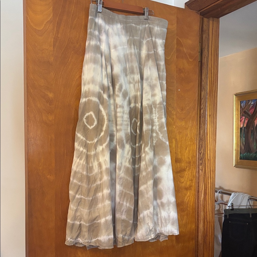 Chico's Gray Tie-Dye A-Line Skirt